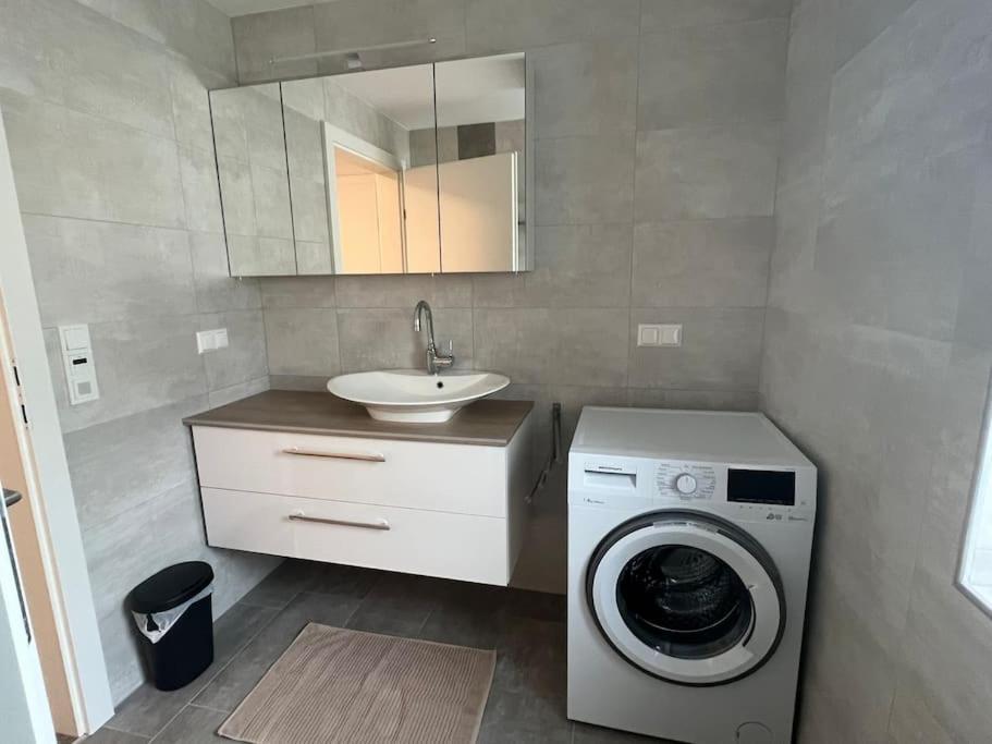 Gemuetliche Wohnung In Velden! Velden am Worthersee Bagian luar foto
