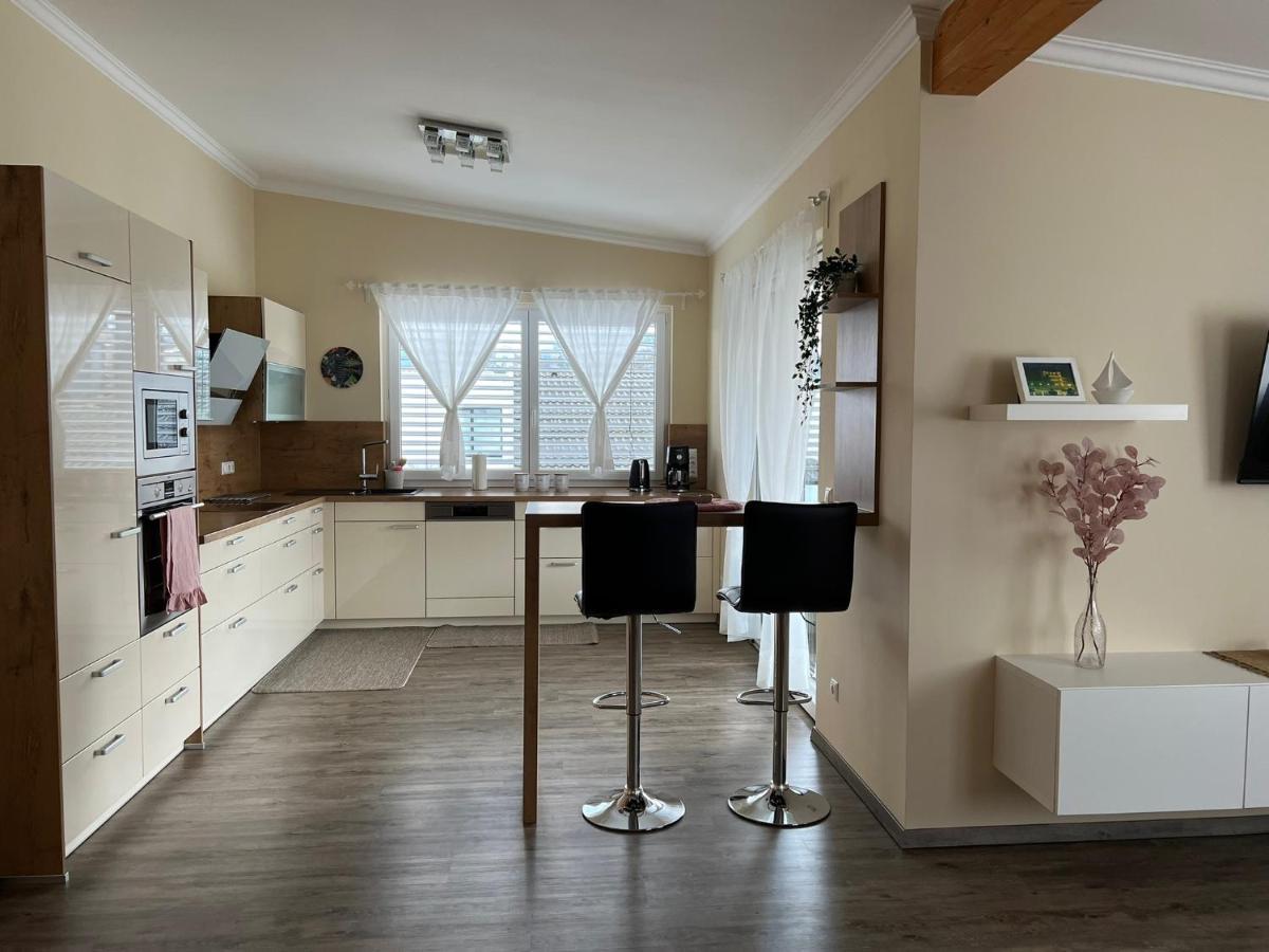 Gemuetliche Wohnung In Velden! Velden am Worthersee Bagian luar foto